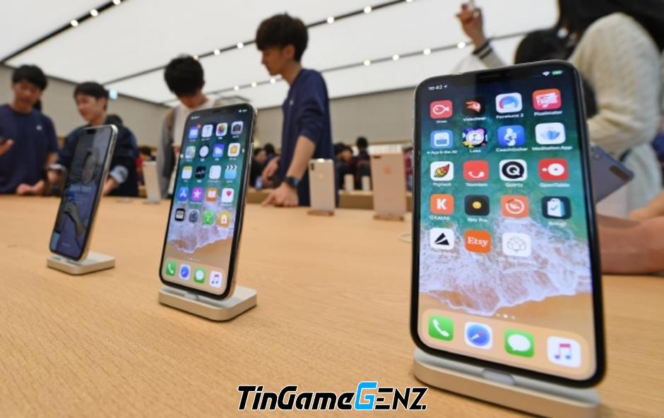 Apple mua iPhone giả hơn 300 tỷ đồng trong 10 năm