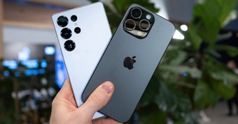 "Apple Ra Mắt iOS 26: Samsung Tận Dụng Cơ Hội Để 