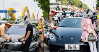 "Bị Phạt Vì Ghép Ảnh Bằng AI: Những Nguy Cơ Khiến Bạn Có Thể Trả Giá Đắt!"