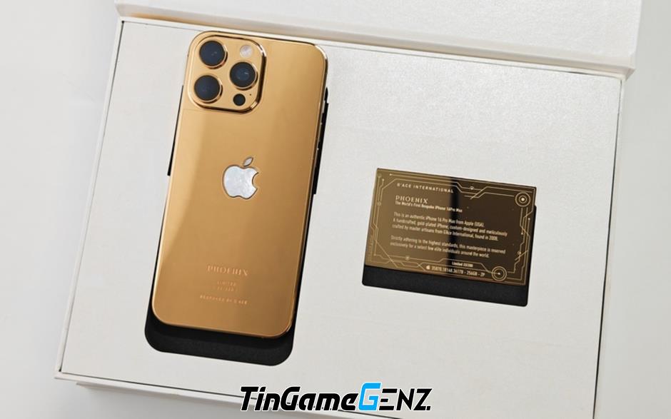 Cận Cảnh iPhone 16 Pro Max Mạ Vàng 24K: Chỉ 200 Chiếc Trên Thế Giới, Giá Gần 100 Triệu Đồng!