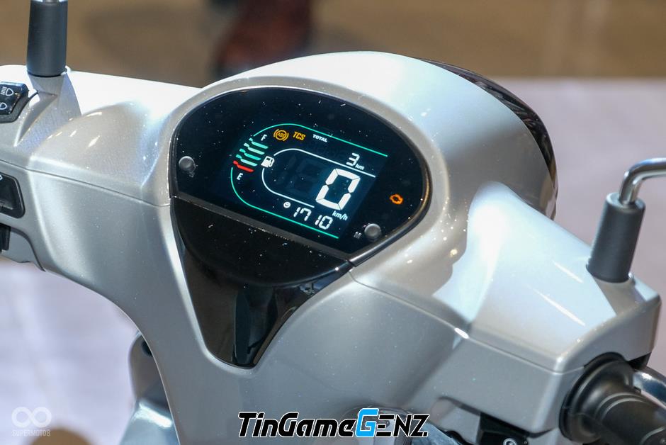Cận Cảnh Mẫu Xe Tay Ga 158cc Của SYM: Kết Hợp Giữa Phong Cách Vespa Và Tính Thực Dụng Của Honda Cận Cảnh Mẫu Xe Tay Ga 158cc Của SYM: Kết Hợp Giữa Phong Cách Vespa Và Tính Thực Dụng Của Honda