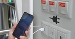 "Cảnh Báo: Những Nguy Cơ Bất Ngờ Khi Sạc iPhone Tại Địa Điểm Công Cộng"
