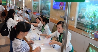 "Cảnh Báo: Phạt Đến 5 Triệu Nếu Sử Dụng Thẻ BHYT Sai Cách Từ 15/8 - Người Dân Cần Nắm Rõ Điều Gì?"