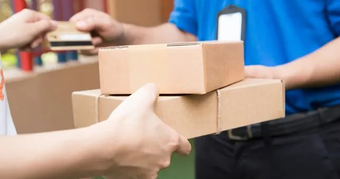 "Cảnh Báo Từ Công An: Người Tiêu Dùng Không Nên Làm Theo Yêu Cầu Của Shipper"