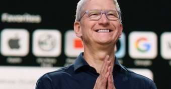 CEO Apple bị kiện vì lương quá cao.