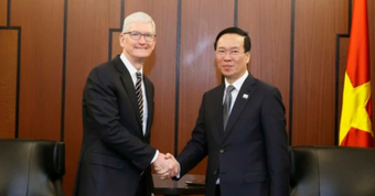 CEO Apple Tim Cook chia sẻ ý kiến khi gặp Chủ tịch nước Võ Văn Thưởng.