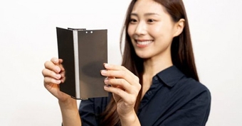 "Chiêu trò marketing hay sự thật? Màn hình Galaxy Z Fold7 có thực sự bền bỉ 10 năm?"