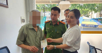 "Cụ Ông 79 Tuổi Tại Hà Nội Bất Ngờ Khi Tất Toán Sổ Tiết Kiệm 250 Triệu Đồng Nhưng Chỉ Nhận Về 0 Đồng"