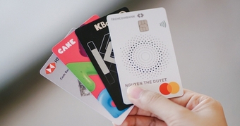 "Cuộc Đua Hoàn Tiền Thẻ Tín Dụng: VIB, TPBank, VPBank Hay Techcombank - Ai Là Nhà Cung Cấp Hào Phóng Nhất?"