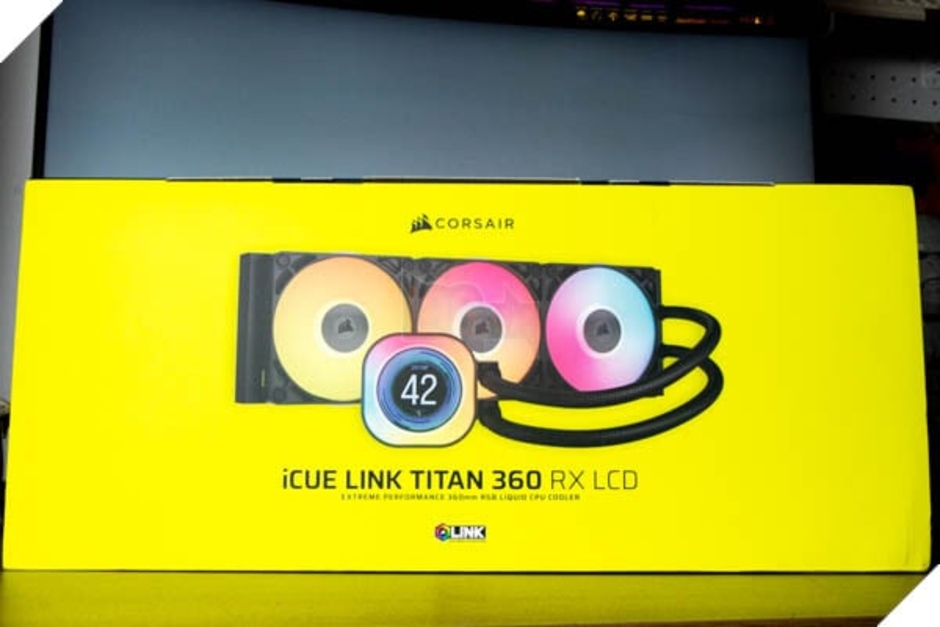 "Đánh Giá Corsair iCUE LINK Titan RX LCD RGB: Những Điểm Nổi Bật So Với Đối Thủ Trong Thế Giới Game"