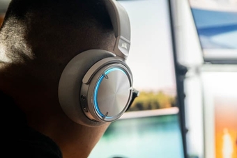 "Đánh Giá Corsair Virtuoso Max Wireless: Âm Thanh Tuyệt Hảo và Thiết Kế Đẳng Cấp"