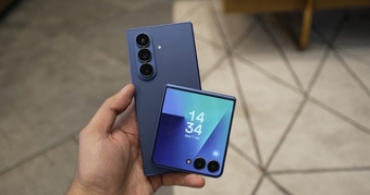 "Điện Thoại Gập: Samsung Chao Đua, Apple Hứa Hẹn Bước Đột Phá Với iPhone Mới"