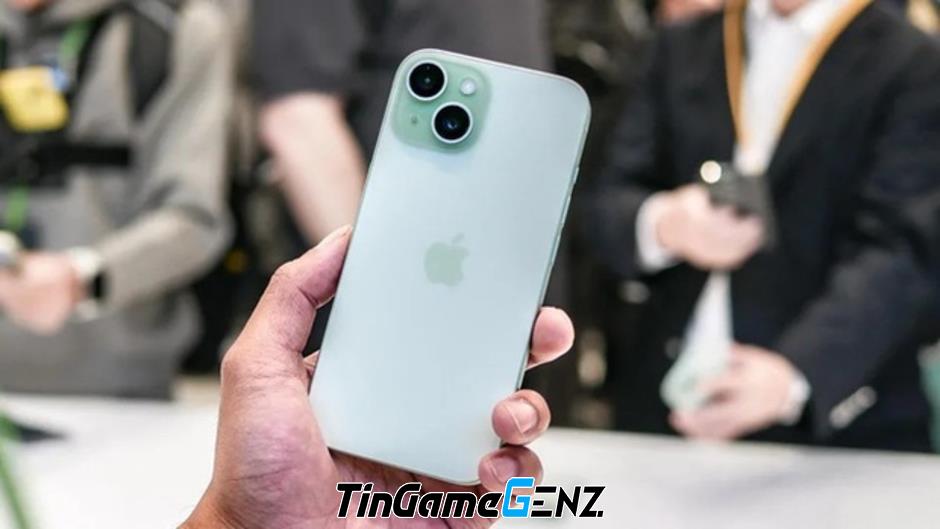 Điện thoại iPhone đắt đỏ nhất năm nay không phải iPhone 15 Pro Max: Thực sự giàu có mới dám mua!