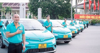 "Doanh thu ấn tượng từ hãng taxi của tỷ phú Phạm Nhật Vượng: Vingroup kiếm được bao nhiêu?"