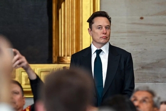 "Elon Musk Chính Thức Bác Bỏ Tin Đồn Bị 
