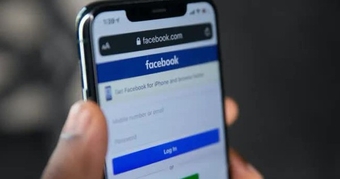 "Facebook Gặp Sự Cố: Ảnh Đại Diện Bất Ngờ 