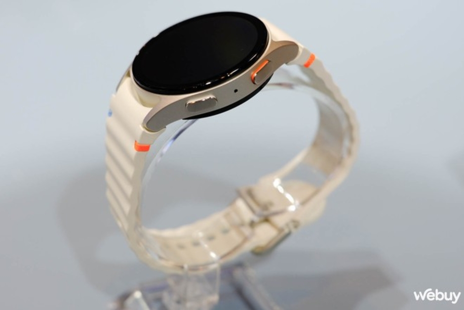 Galaxy Watch7 và Watch Ultra: Thiết kế mới, tính năng AI, giá từ 7.99 và 16.99 triệu, phát hiện chứng ngưng thở khi ngủ