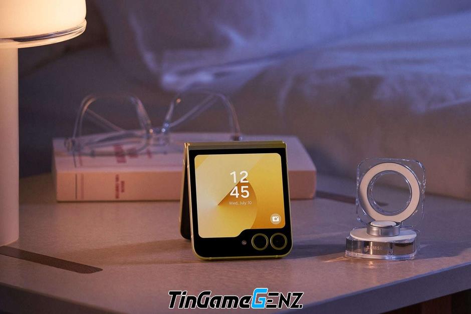 Galaxy Z Flip 6 ra mắt: Camera chính 50MP, giá từ 27,9 triệu đồng