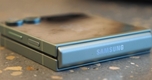 "Galaxy Z Flip 7: Màn Hình Ngoài Lớn Hơn Với Thiết Kế Viền Siêu Mỏng Đáng Chờ Đợi"