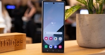 "Galaxy Z Fold 7: Đừng Đợi Mong Camera Dưới Màn Hình!"