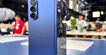 "Galaxy Z Fold 7 Ra Mắt: Thiết Kế Cổ Điển Với Giá Cả Đáng Chú Ý"