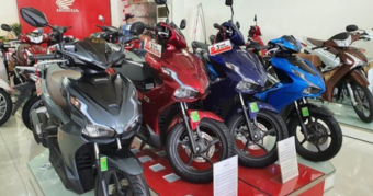 "Giá xe ga Honda tăng đột biến: Chênh lệch kỷ lục lên tới 11 triệu đồng!"