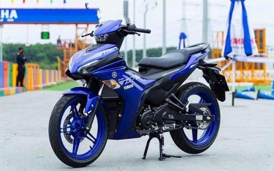 Giá xe máy giảm mạnh: Honda Vision còn 29,9 triệu đồng, SH, Lead, Yamaha Janus dưới giá đề xuất, có xe tặng kèm smartphone.