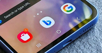 Google cũng tiếp tục hợp tác kín đáo với Samsung ngoài Apple