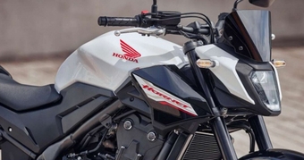 Honda CB500 Hornet 2024: Khám phá mẫu xe với giá khoảng 180 triệu đồng.