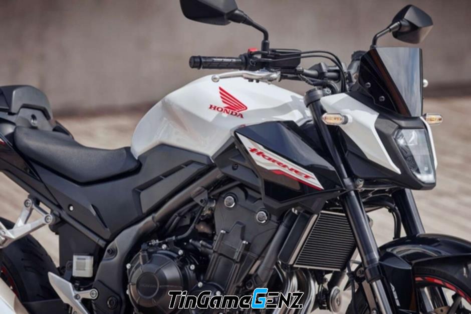 Honda CB500 Hornet 2024: Khám phá mẫu xe với giá khoảng 180 triệu đồng.