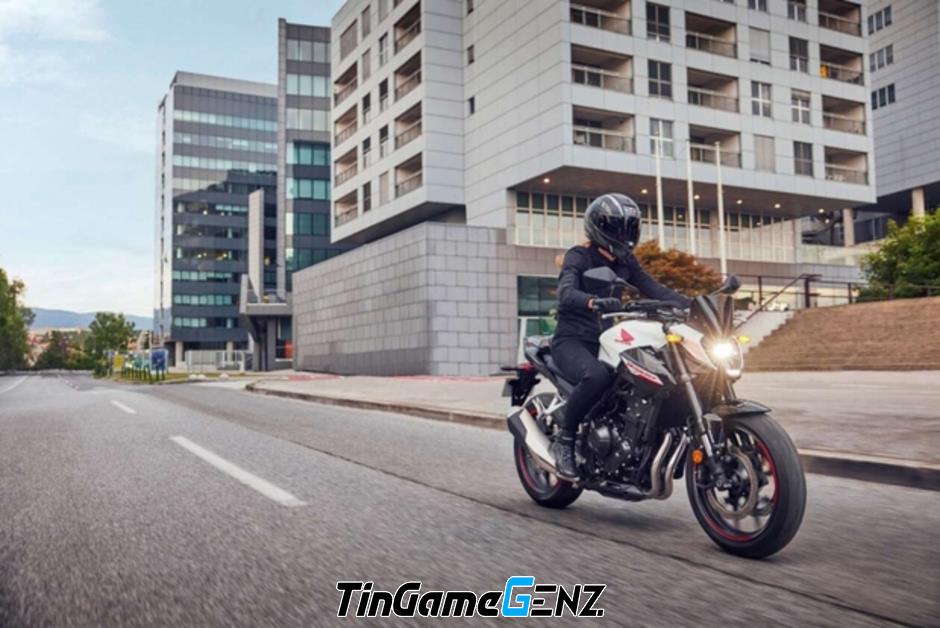 Honda CB500 Hornet 2024: Khám phá mẫu xe với giá khoảng 180 triệu đồng.