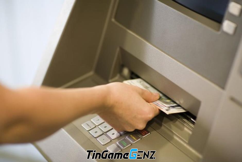 Hướng dẫn xử lý khi rút tiền ATM không trả tiền