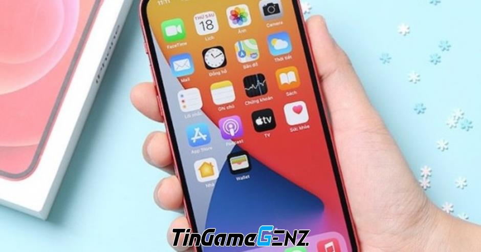 iPhone 12 giảm giá thêm 600.000 đồng vào tháng 6/2024