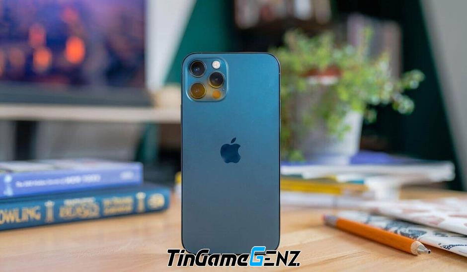 iPhone 12 Pro vẫn đáng mua sau khi giảm giá.