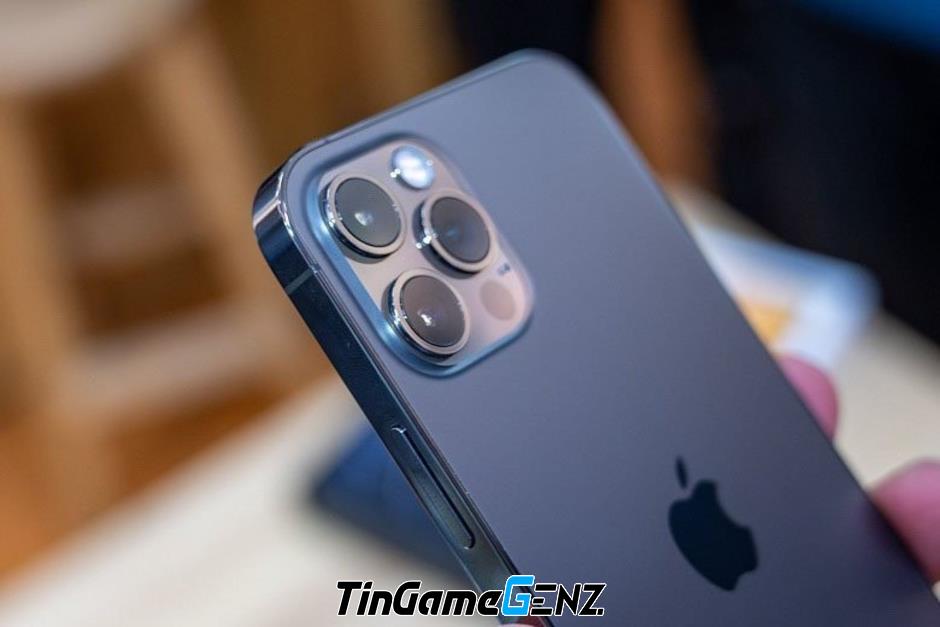 iPhone 12 Pro vẫn đáng mua sau khi giảm giá.