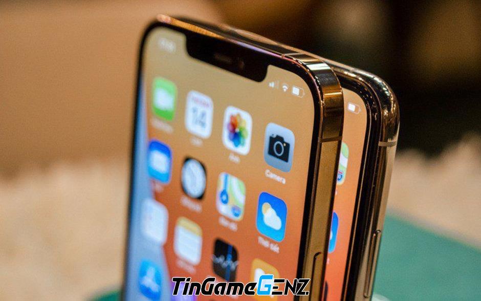 iPhone 12 và iPhone XS Max: Chọn iPhone nào dưới 9 triệu?