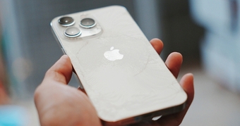 "iPhone 13 Pro Sau 2 Năm: Đánh Giá Thực Tế Khi Mặt Lưng Vỡ, Pin Còn 82%, Tương Lai iOS 26 Có Thể Khiến Bạn Suy Nghĩ Đến Việc Nâng Cấp"