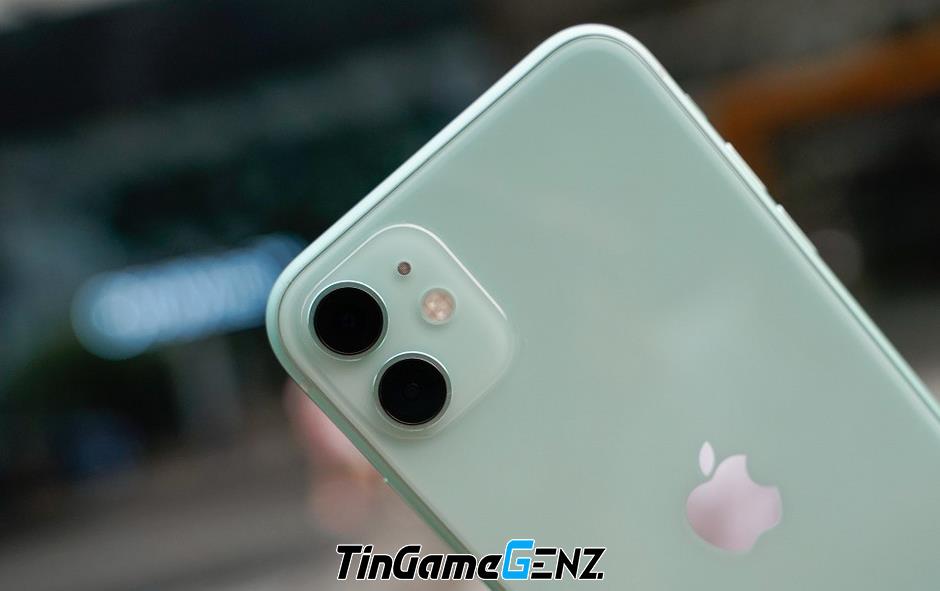 iPhone giá trên 7 triệu hoạt động tốt và đẹp mắt