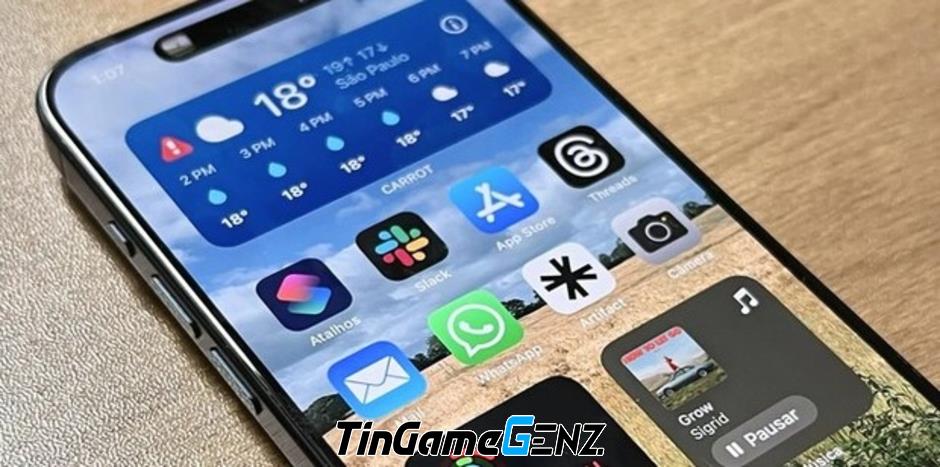 iPhone nào cần cập nhật iOS 17.4 để tránh nóng máy và hao pin?