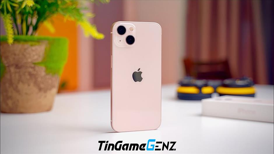 iPhone nhỏ gọn mạnh mẽ như 13 Pro Max giảm giá sốc tháng 8, chỉ còn 7 triệu đồng!