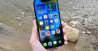 "iPhone: Vẫn Đỉnh Cao Dù Đã Ra Mắt Gần 3 Năm - Tại Sao Người Dùng Vẫn Yêu Thích?"