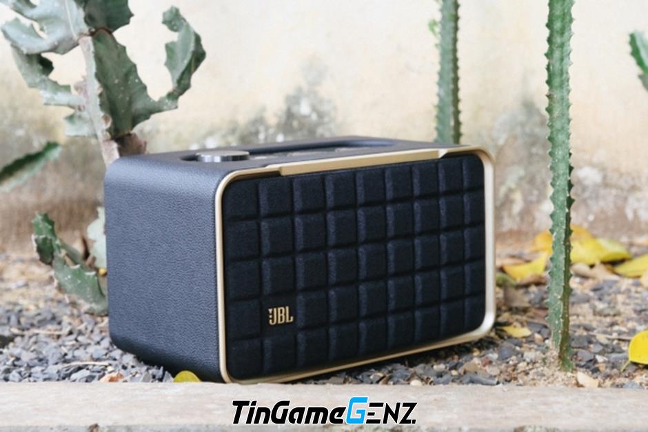 JBL Authentics 200: Sự kết hợp độc đáo giữa hoài cổ và chất âm hiện đại