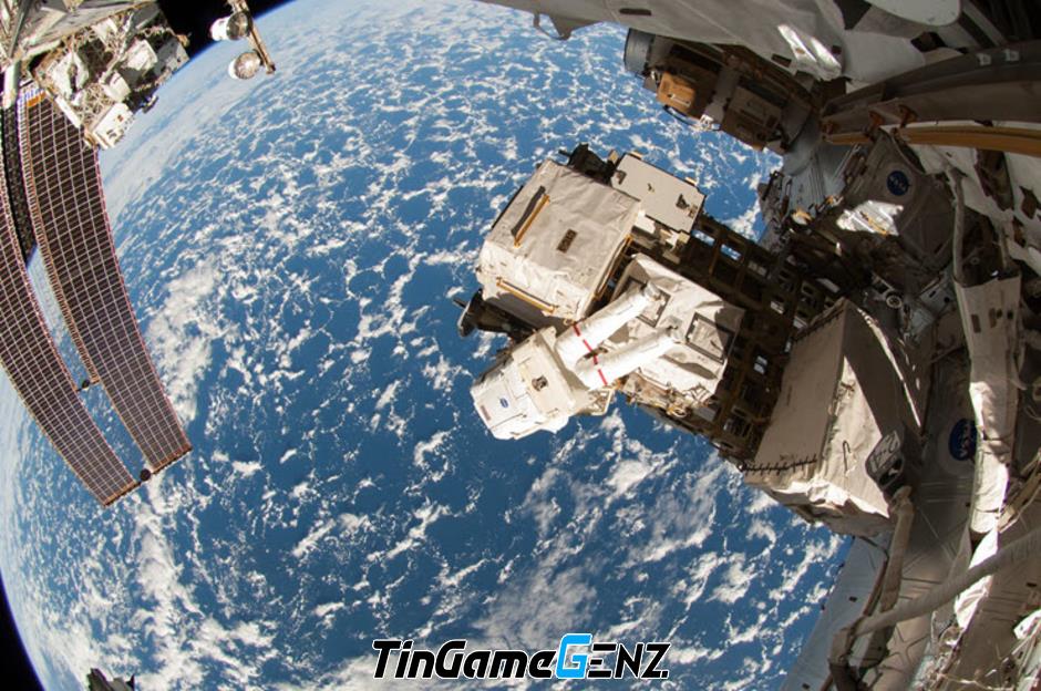Khám Phá 10 Khoảnh Khắc Đi Bộ Ngoài Vũ Trụ Ấn Tượng Nhất Của Phi Hành Gia Mỹ