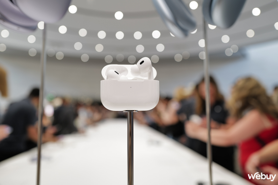 Khám Phá Apple AirPods 4 và AirPods Max: ANC Trên Phiên Bản Thường, Tính Năng Trợ Thính Độc Quyền Cùng Nâng Cấp Nhẹ Ở Bản Pro