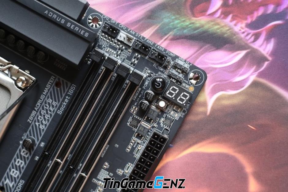 Khám Phá Bo Mạch Chủ Aorus Z890: Đầu Tiên Hỗ Trợ CPU Intel Thế Hệ Mới!