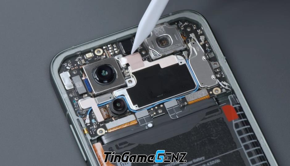 Khám Phá Chi Tiết Redmi K80 Ultra: Sức Mạnh Phần Cứng Hàng Đầu Được Tháo Rời!