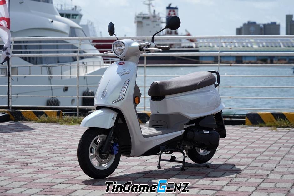 Khám Phá Chi Tiết Xe Ga 125cc Thiết Kế Đẹp Như Vespa: Phanh ABS, TCS và Giá Cả Hấp Dẫn!