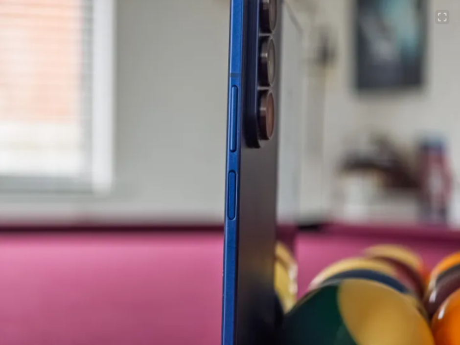 Khám Phá Chiếc Smartphone Màn Hình Gập Đẹp Nhất Năm 2023: Thiết Kế Đỉnh Cao Và Tính Năng Nổi Bật!