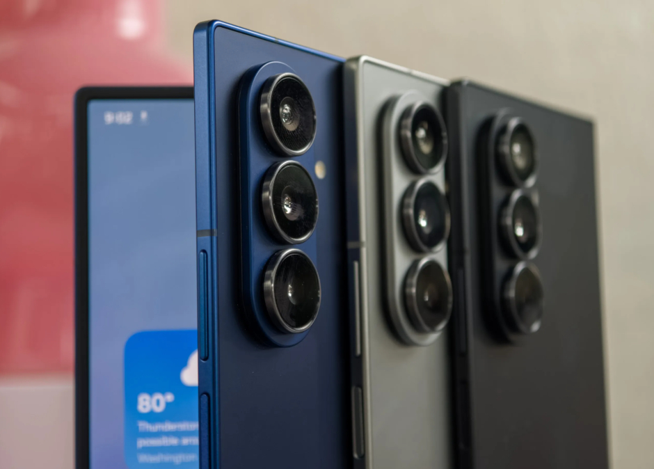 Khám Phá Chiếc Smartphone Màn Hình Gập Đẹp Nhất Năm 2023: Thiết Kế Đỉnh Cao Và Tính Năng Nổi Bật!