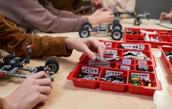 "Khám Phá DIY: Hướng Dẫn Chế Tạo Máy In 3D Hoàn Chỉnh Từ Lego Cho Các Tín Đồ Sáng Tạo"
